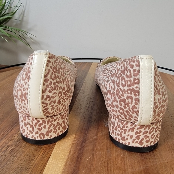 Journey Mini Leopard Print Pointed Toe Heeled Loafers Size 6 - Picture 9 of 17